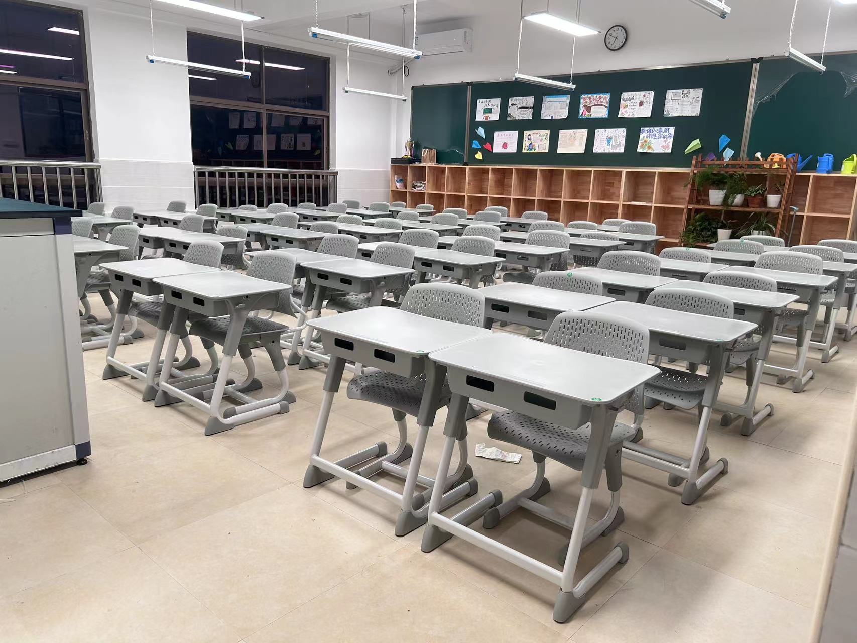 博恩教育课椅进驻深圳市龙华区玉龙学校|守护少年健康午休(图1) 8e682686518a1fb33dcaf5d7dbbeb67.jpg