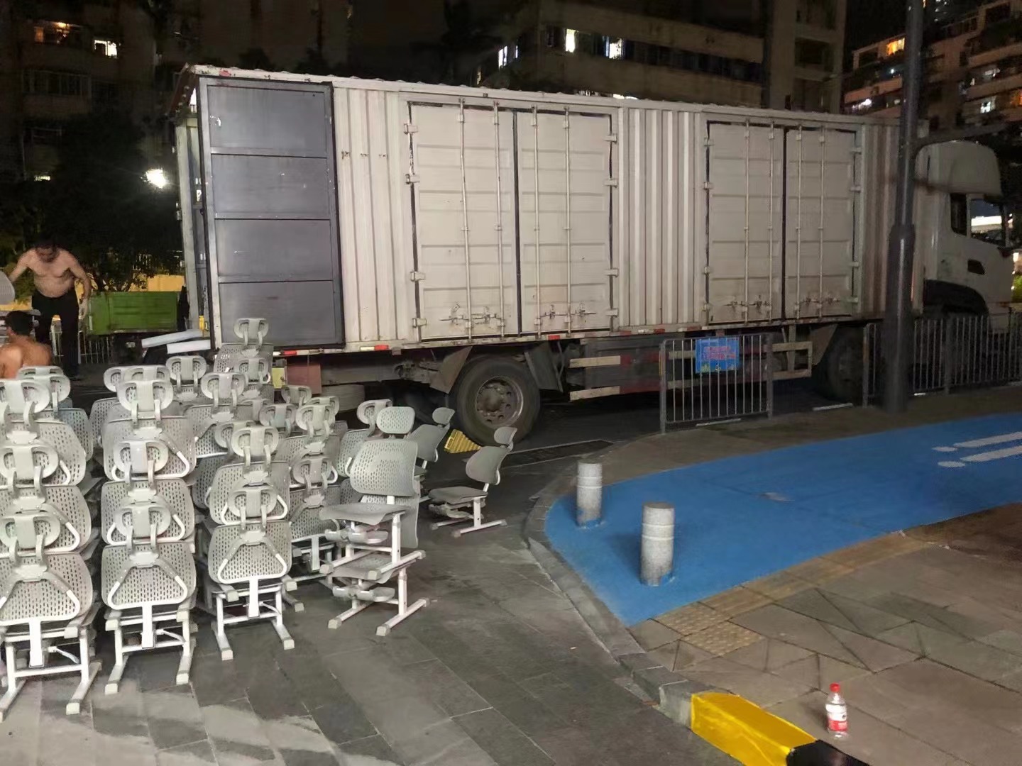 博恩课椅进驻深圳市罗湖区翠园东晓创新学校:晓我利他,博恩赋能创新午休(图1) 0d1d600cead7585c3940dba5d4cbb28.jpg